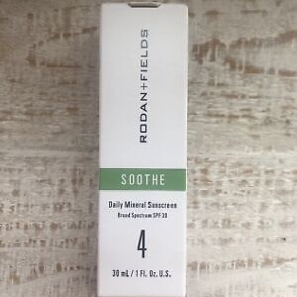 Rodan + Fields Soothe Step 4 Daily Mineral Sunscreen SPF 30 - Picture 1 of 1